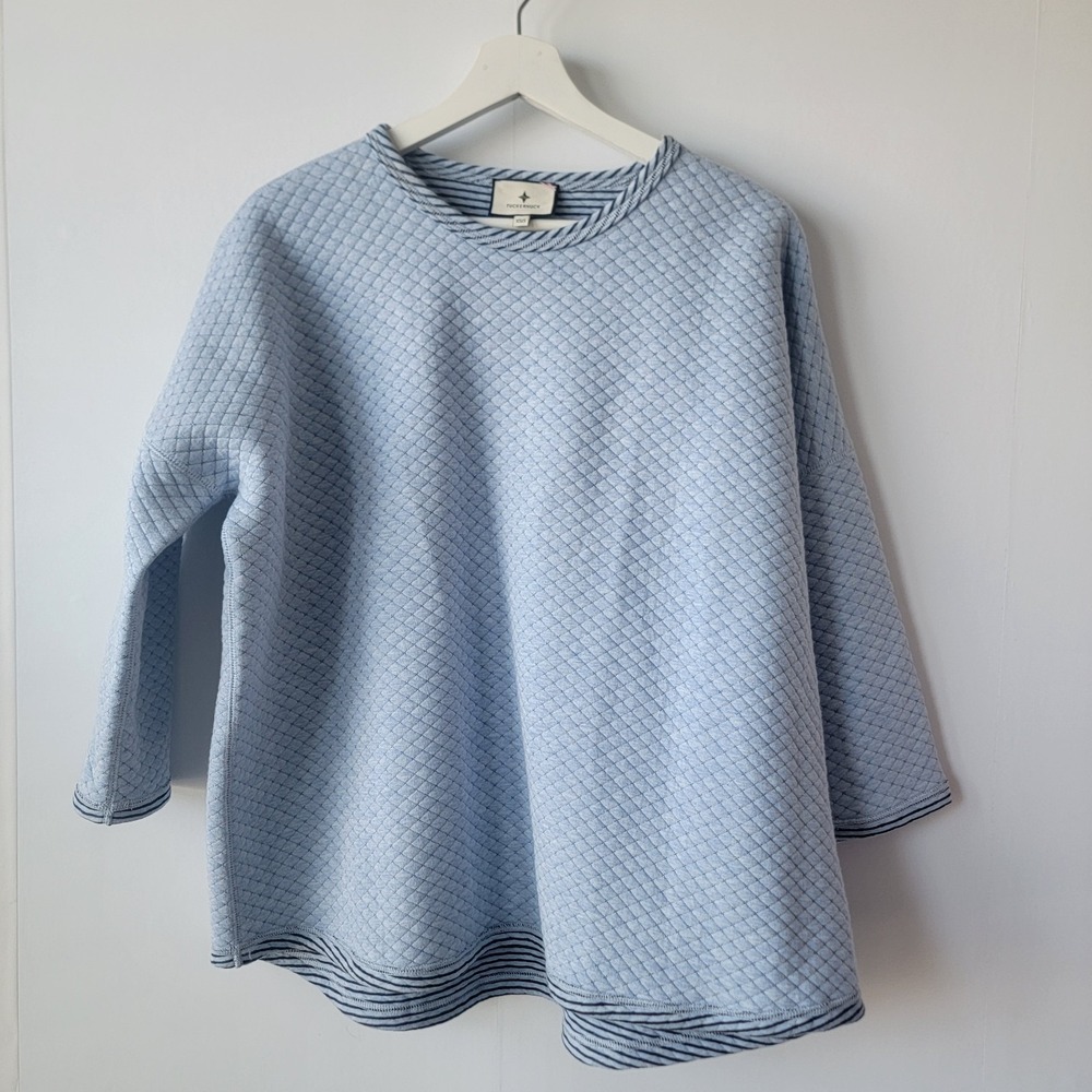 Tuckernuck women's reversable heathered blue Ally swing sweatshirt size XS/S